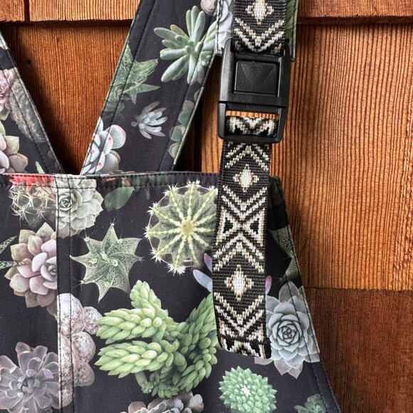 Kavu Overalls Bibs Cactus San Blas Jumpsuit Garden Pocket Succulent - Medium - Picture 5 of 14